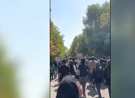 إستمرار الإحتجاجات في إيران تنديداً بمقتل مهسا أميني